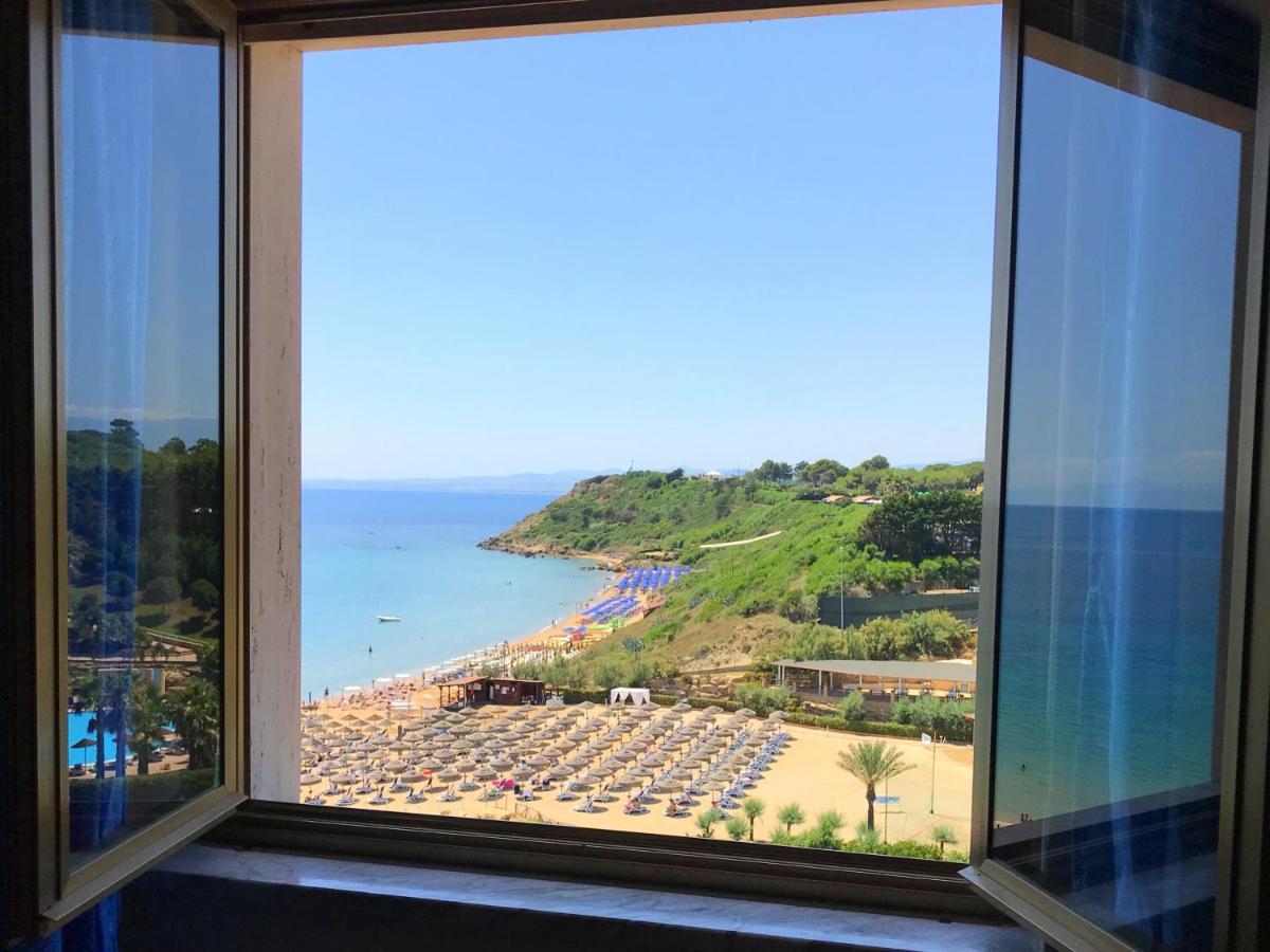 Appartamenti E Stanze Onde Blu Le Castella  Esterno foto